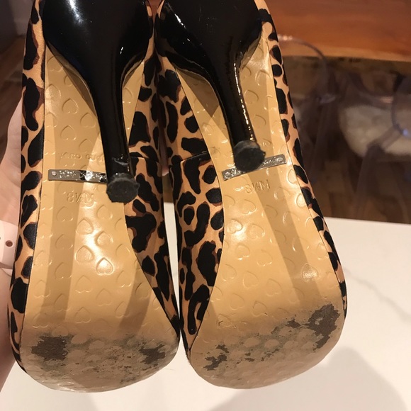 Betsy Johnson leapord heels - Picture 5 of 7